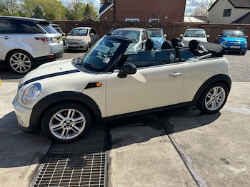 Used MINI Convertible 2011 for sale - 78316141: Photo