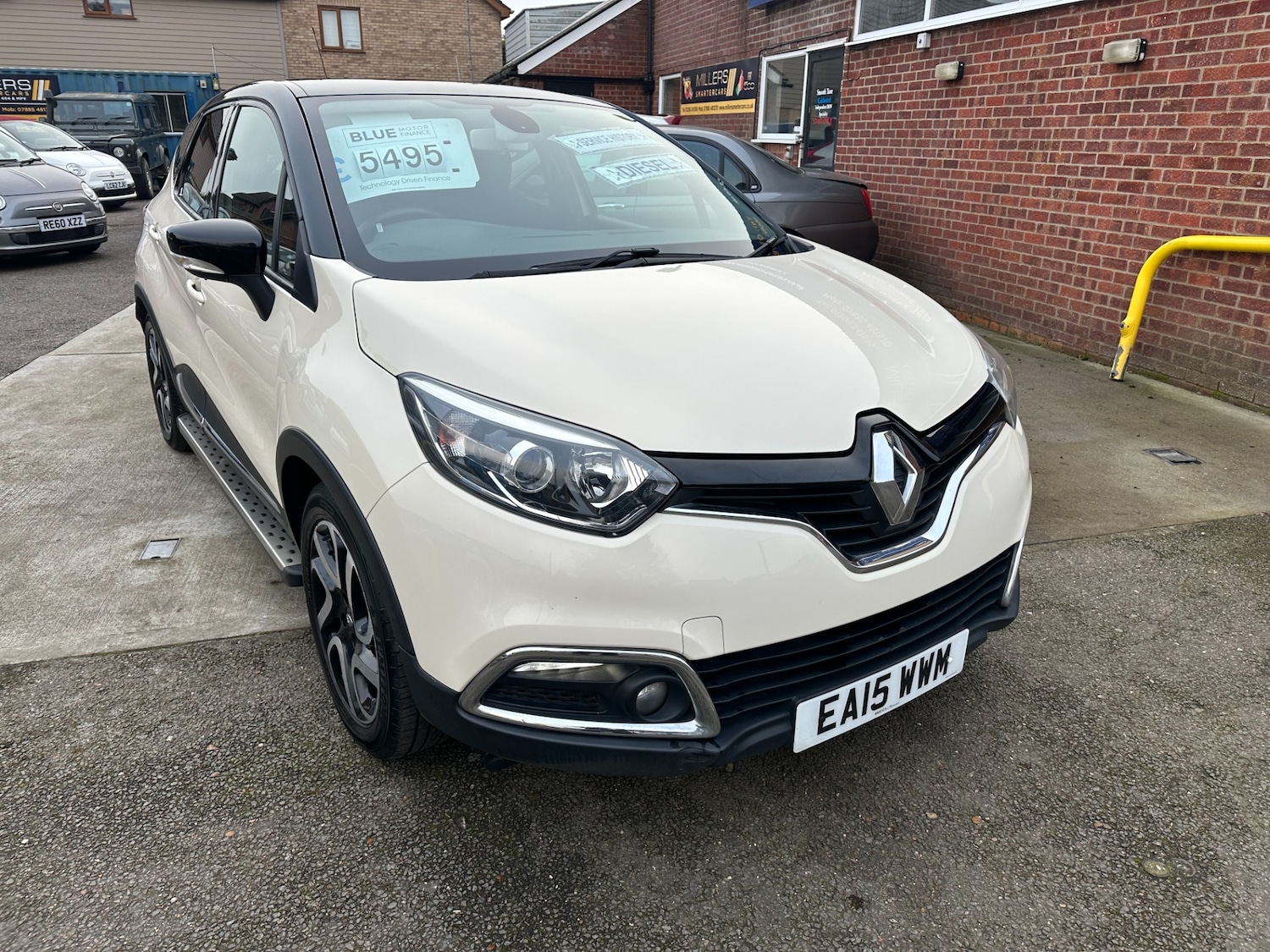 Used Renault Captur 2015 for sale - 77822430: Photo 2
