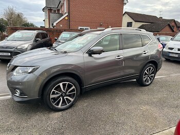 Used Nissan X-Trail 2016 for sale - 76897161: Photo