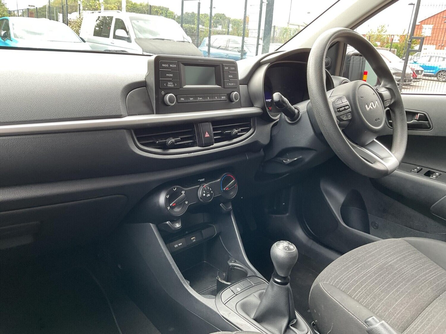 Used Kia Picanto 2022 for sale - 75915791: Photo 2