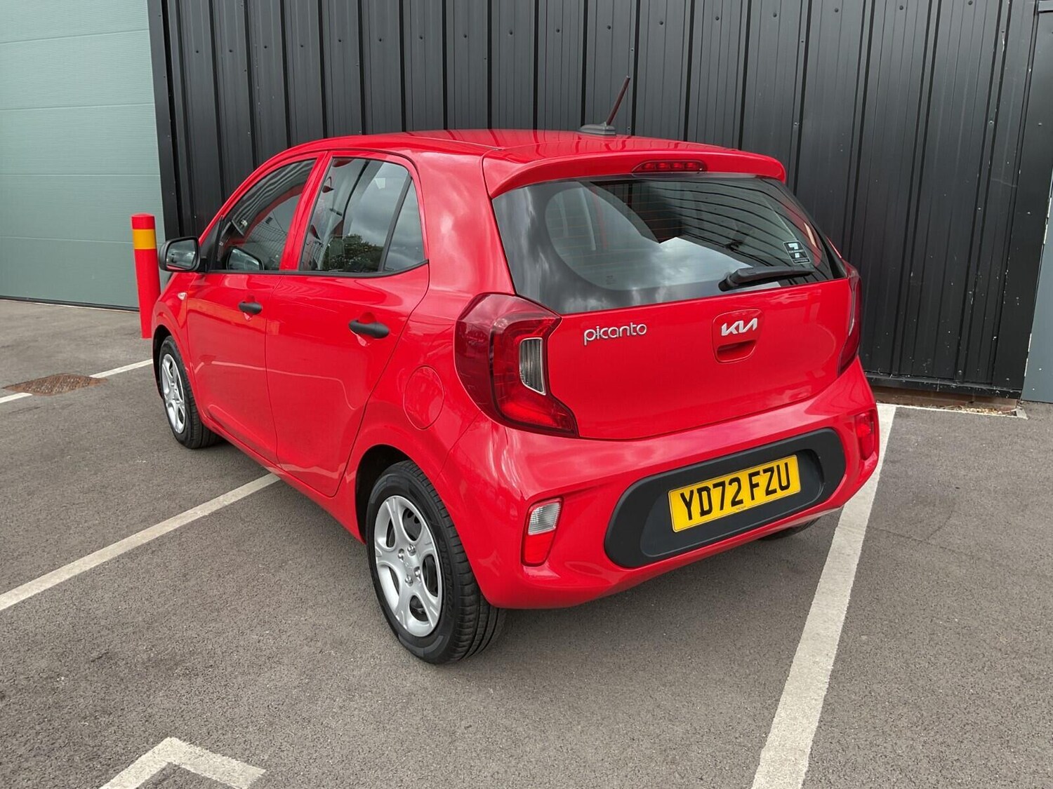Used Kia Picanto 2022 for sale - 75915791: Photo 3