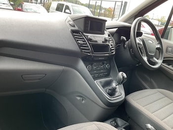 Used Ford Tourneo Connect 2019 for sale - 76094826: Photo 2