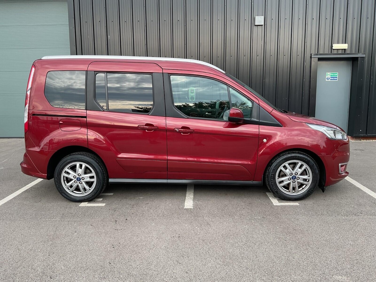Used Ford Tourneo Connect 2019 for sale - 76094826: Photo 5