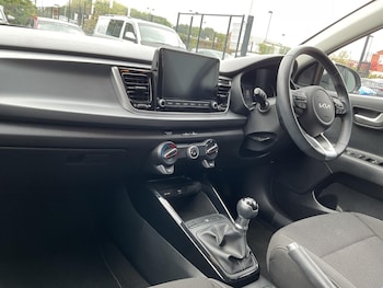 Used Kia Rio 2023 for sale - 76094184: Photo 2