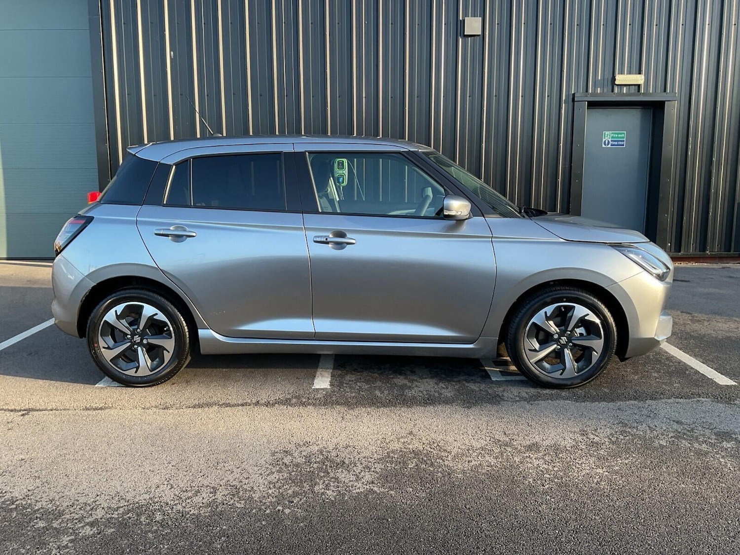 Used Suzuki Swift 2025 for sale - 76964379: Photo 5