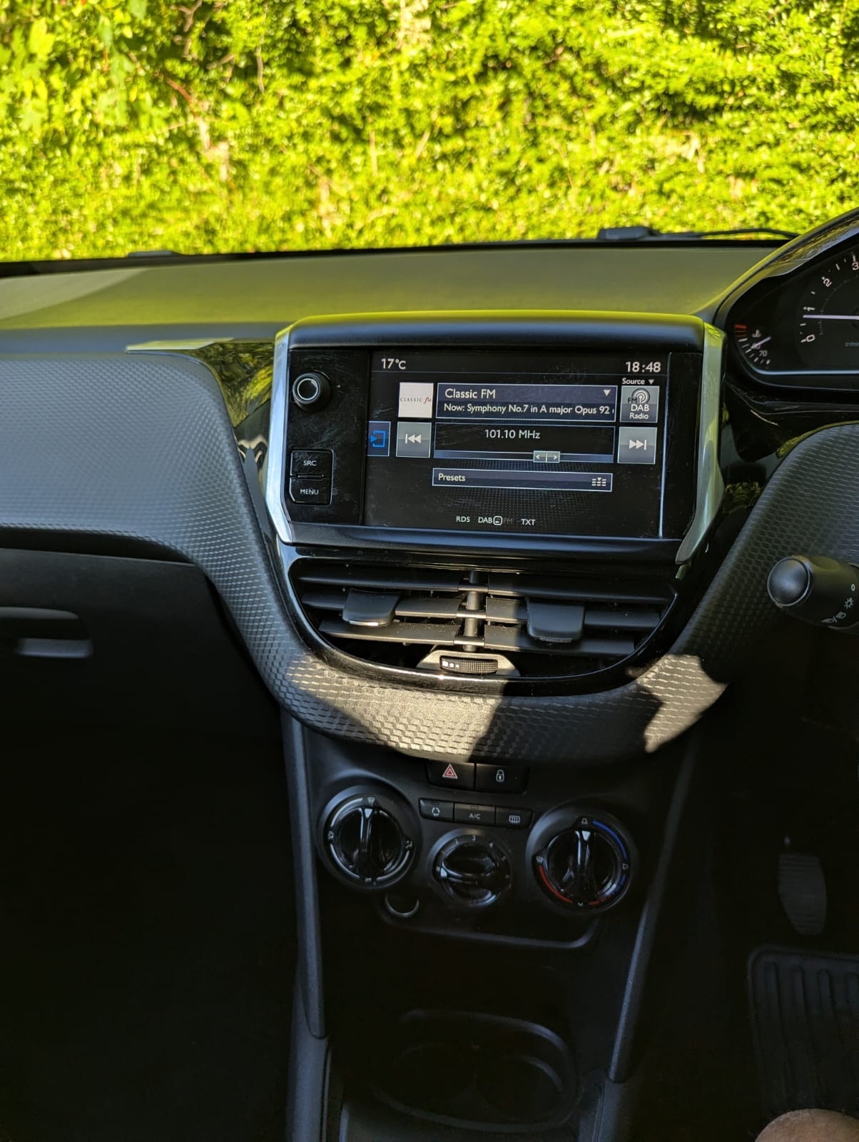 Used Peugeot 208 2016 for sale - 77643879: Photo 15