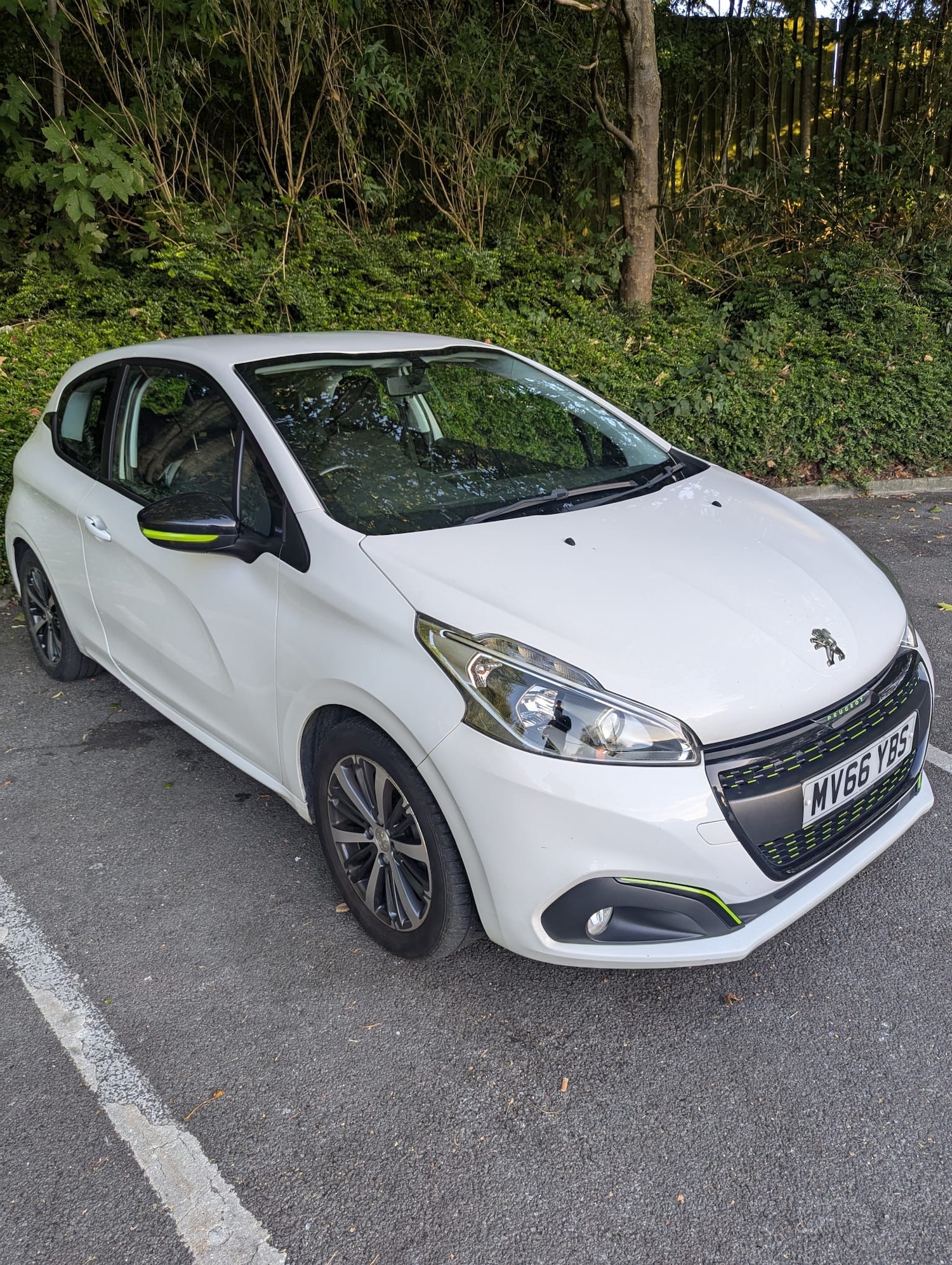 Used Peugeot 208 2016 for sale - 77643879: Photo 2