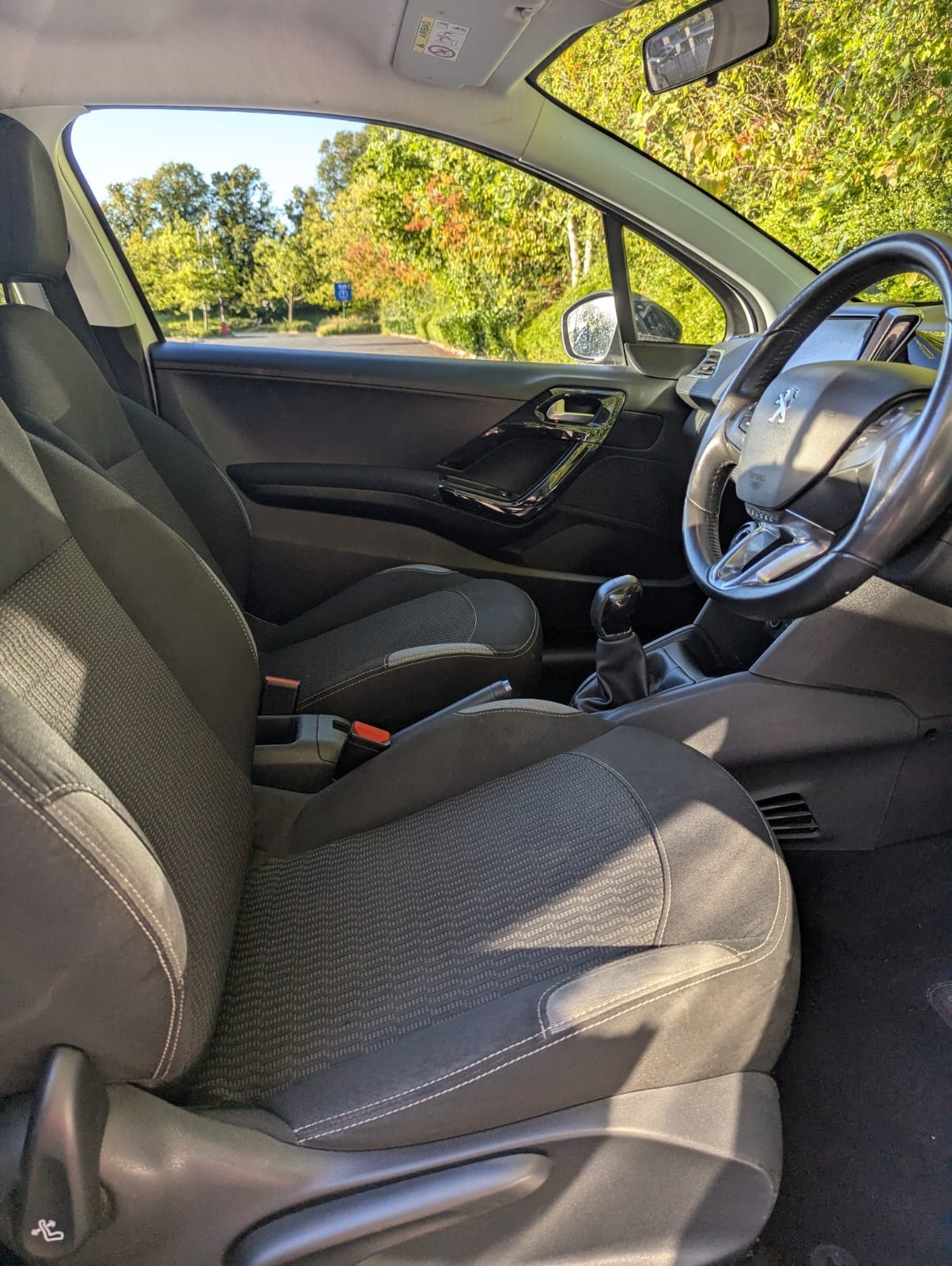 Used Peugeot 208 2016 for sale - 77643879: Photo 26