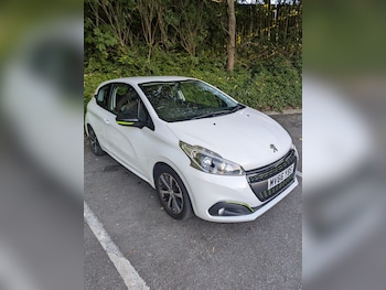 Used Peugeot 208 2016 for sale - 77643879: Photo