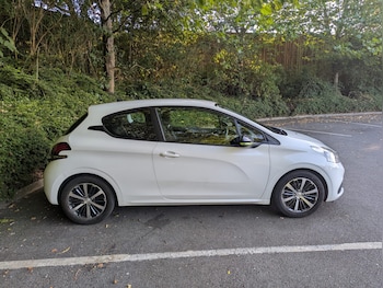 Used Peugeot 208 2016 for sale - 77643879: Photo