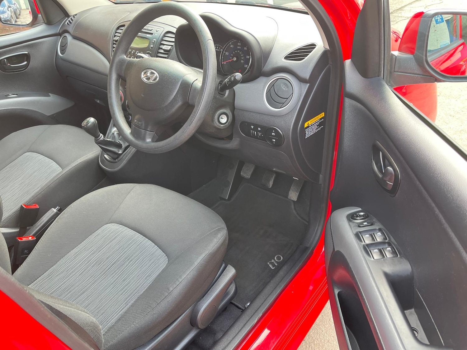 Used Hyundai i10 2013 for sale - 76464769: Photo 11