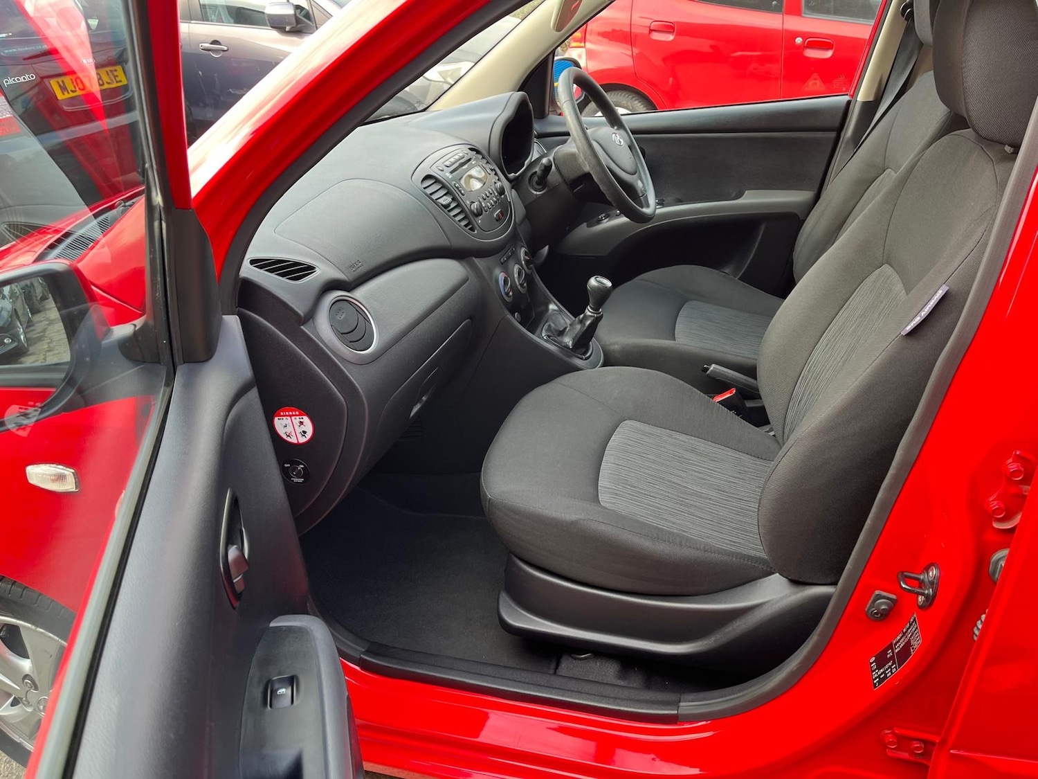 Used Hyundai i10 2013 for sale - 76464769: Photo 12