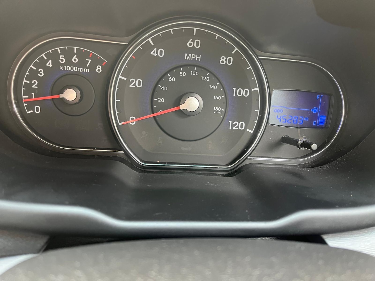 Used Hyundai i10 2013 for sale - 76464769: Photo 9