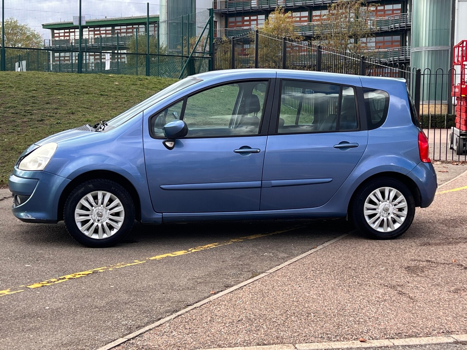 Used Renault Grand Modus 2011 for sale - 76334200: Photo 5