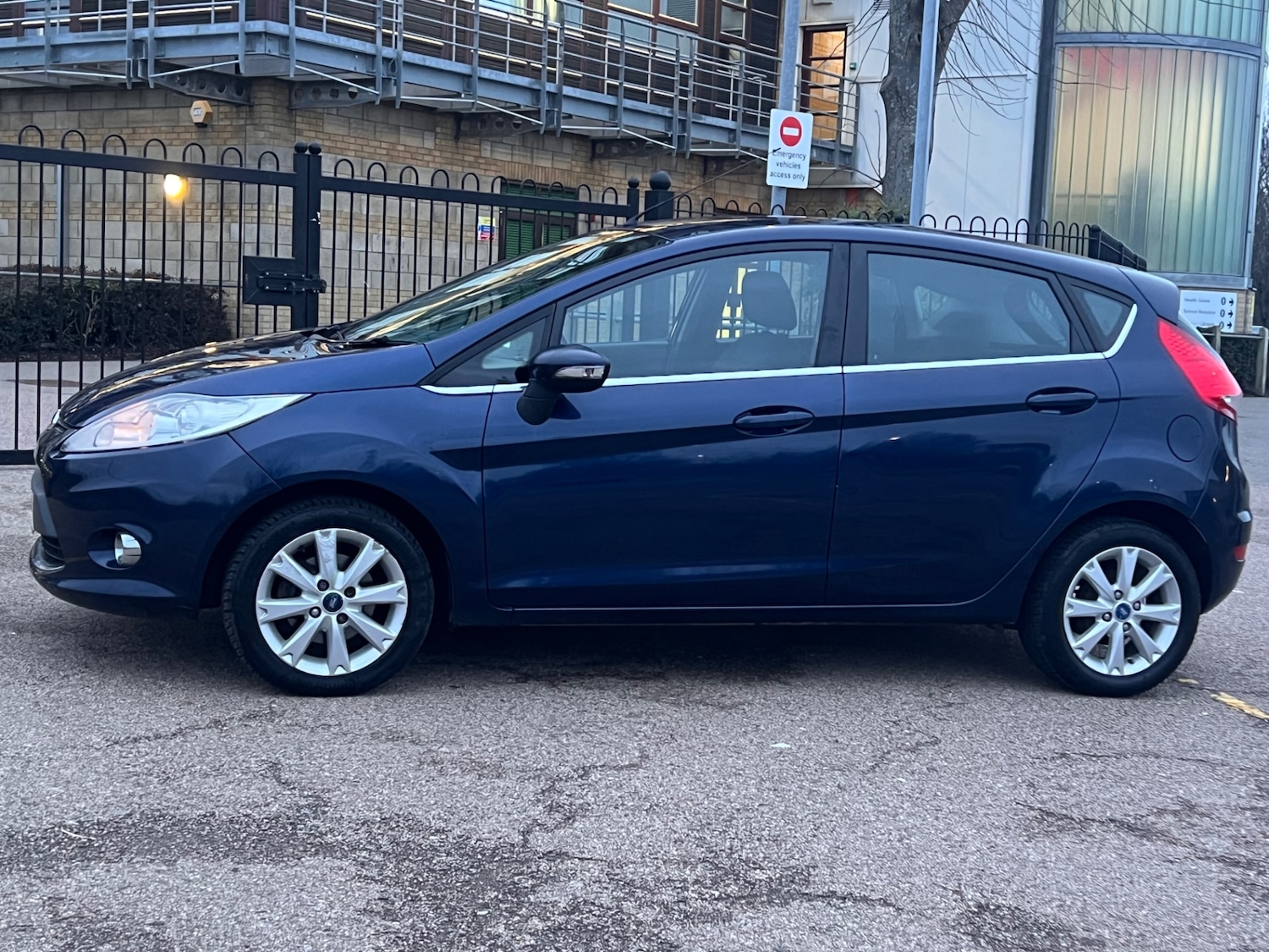 Used Ford Fiesta 2010 for sale - 77521893: Photo 4