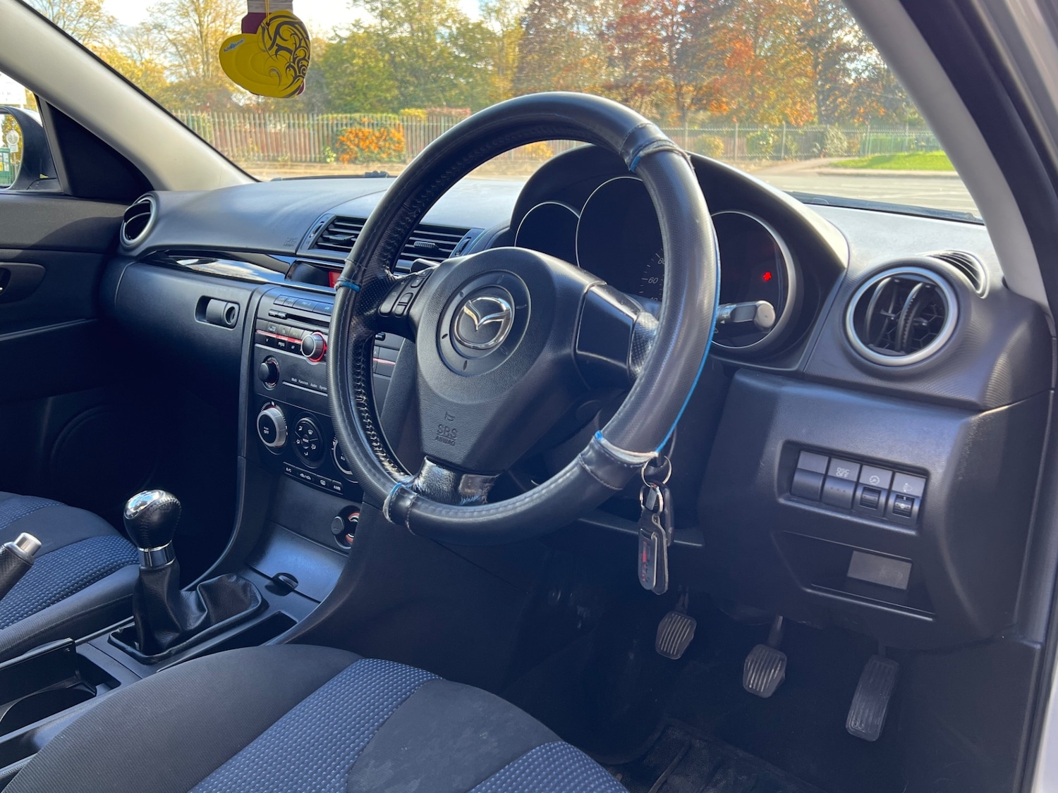 Used Mazda Mazda3 2005 for sale - 76365215: Photo 10