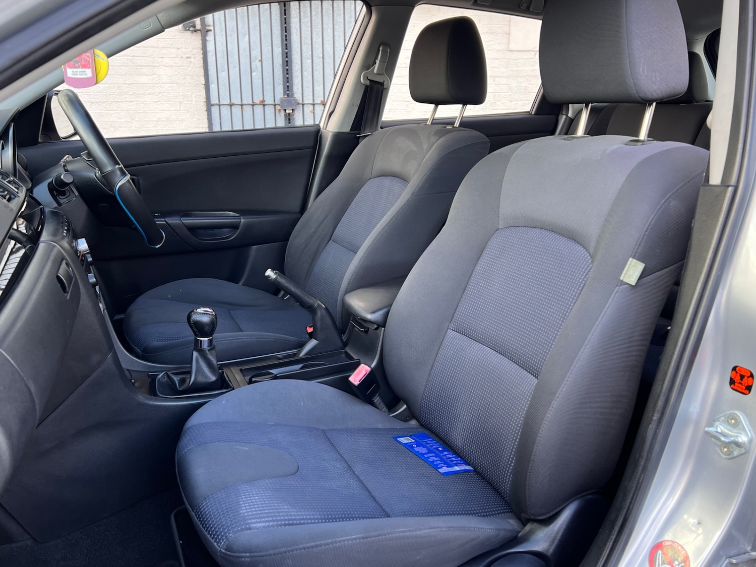 Used Mazda Mazda3 2005 for sale - 76365215: Photo 15