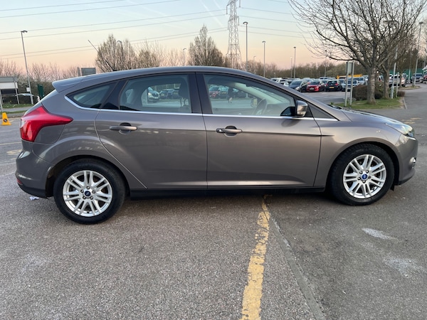 Used Ford Focus 2013 for sale - 74168381: Photo 2