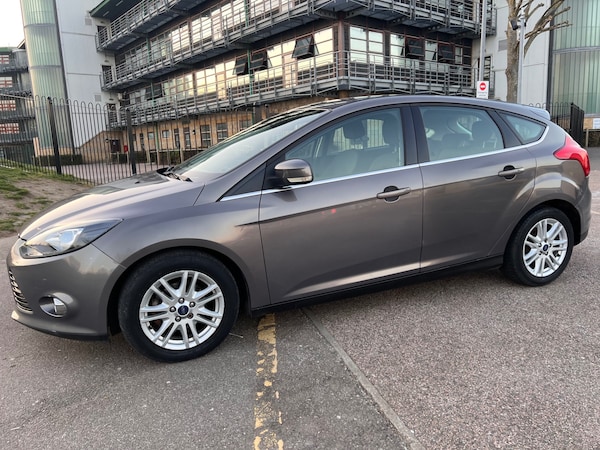 Used Ford Focus 2013 for sale - 74168381: Photo 5