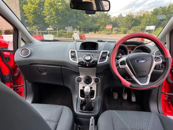 Used Ford Fiesta 2010 for sale - 74897749: Photo 11