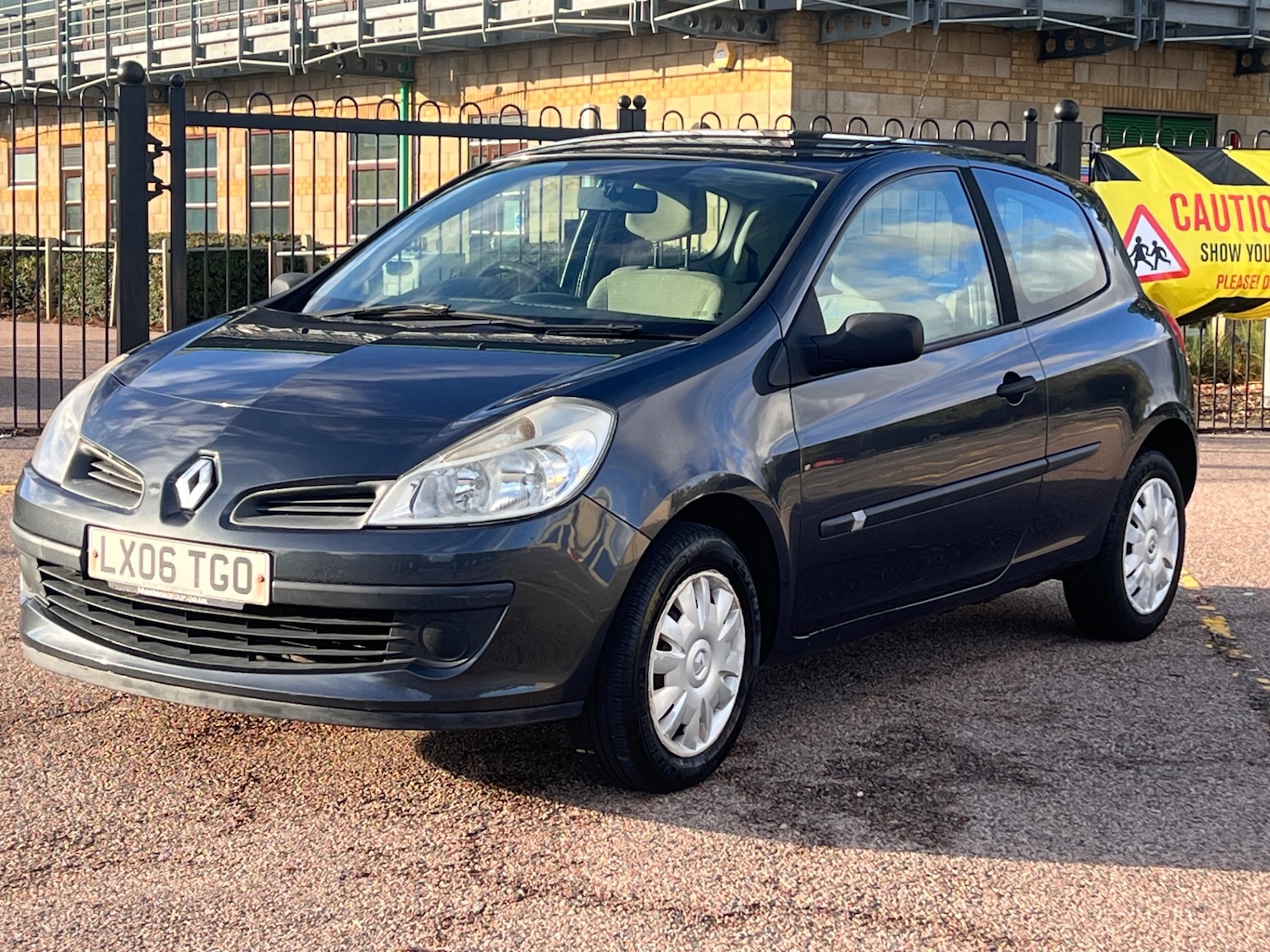 Used Renault Clio 2006 for sale - 76334207: Photo 1