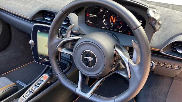 Used McLaren Artura 2024 for sale - 75637651: Photo 6