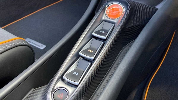 Used McLaren Artura 2024 for sale - 75637651: Photo 9