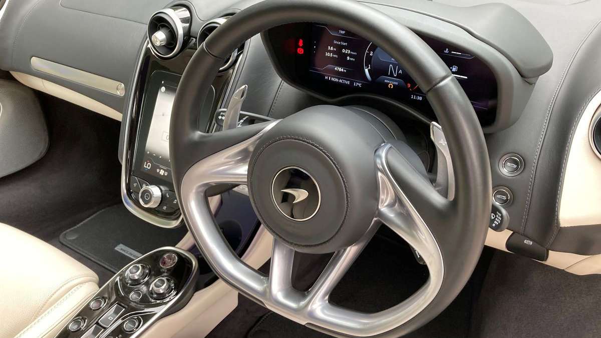 Used McLaren GT 2020 for sale - 76435749: Photo 6