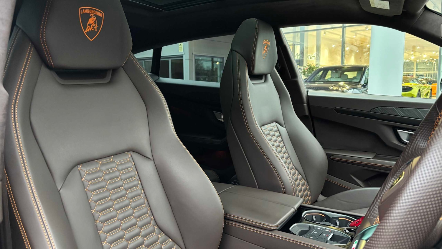 Used Lamborghini Urus 2022 for sale - 77928715: Photo 13