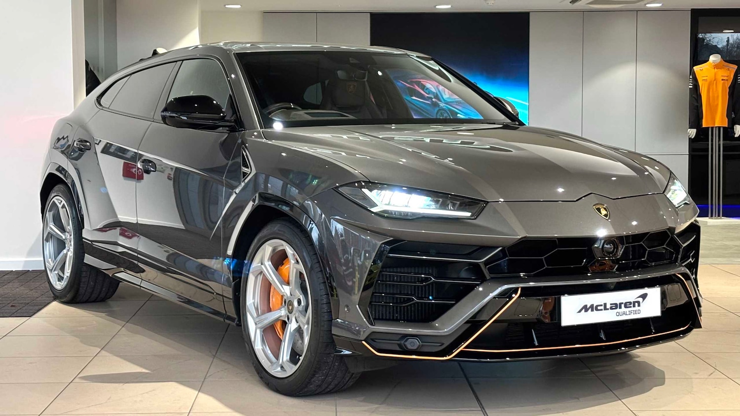Used Lamborghini Urus 2022 for sale - 77928715: Photo 2