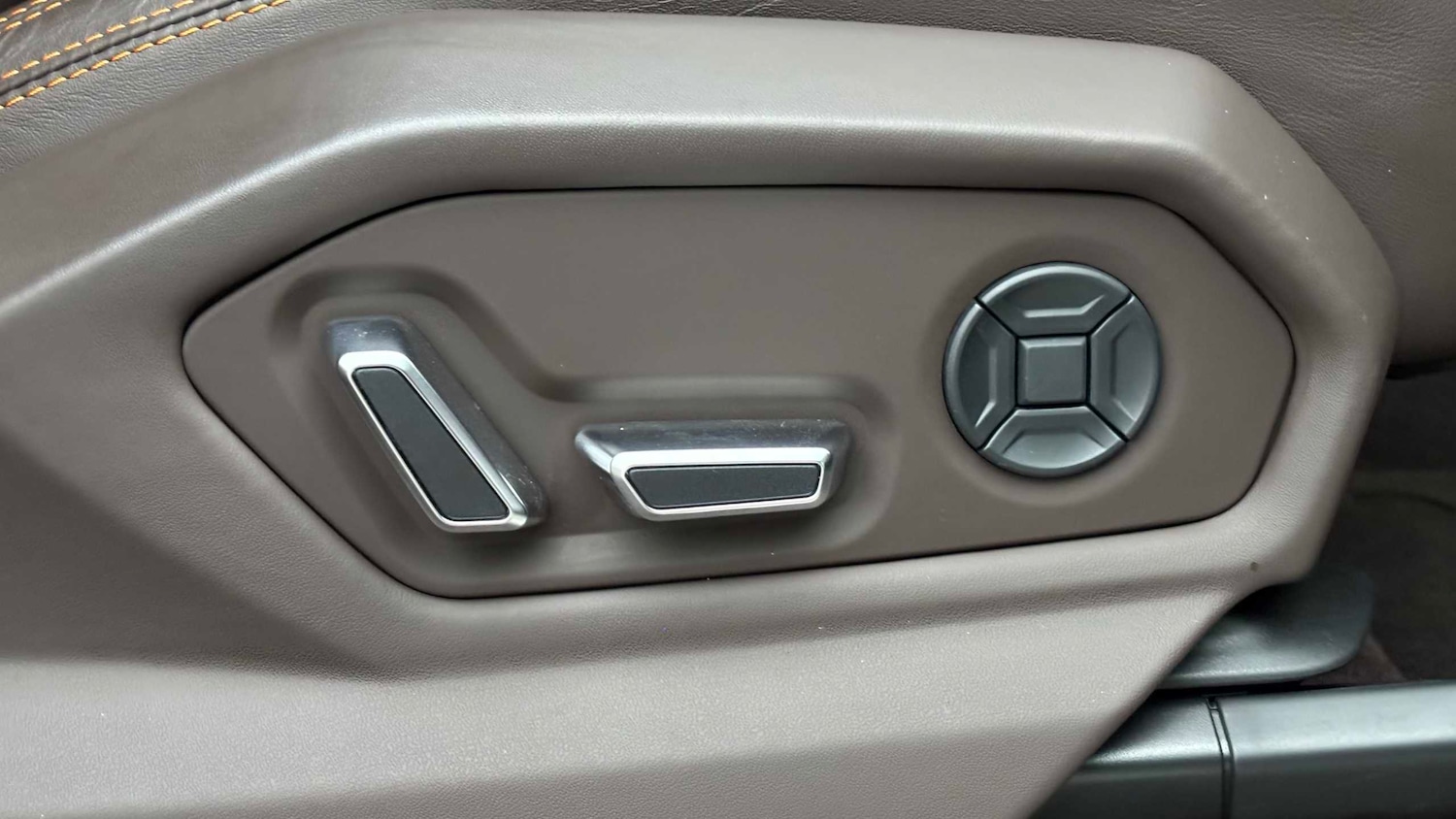 Used Lamborghini Urus 2022 for sale - 77928715: Photo 32