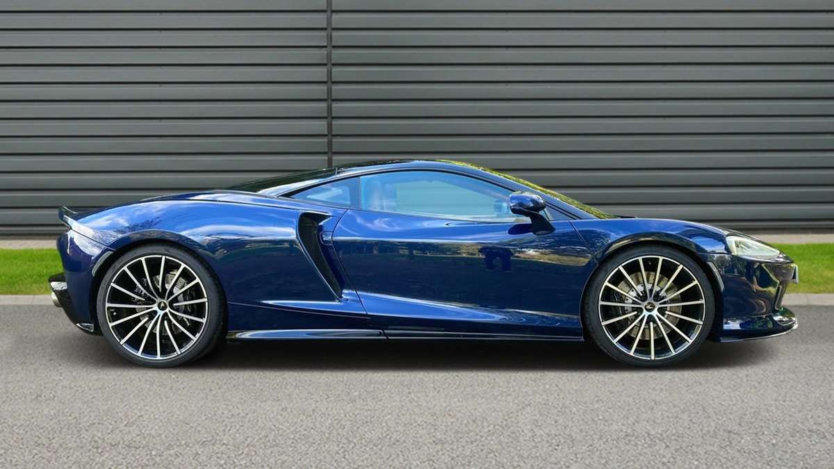 Used McLaren GT 2021 for sale - 76435726: Photo 2