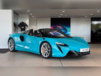 Used McLaren Artura 2024 for sale - 79002368: Photo