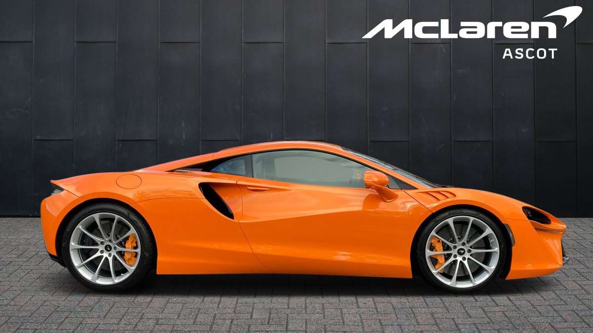 Used McLaren Artura 2023 for sale - 76523983: Photo 2