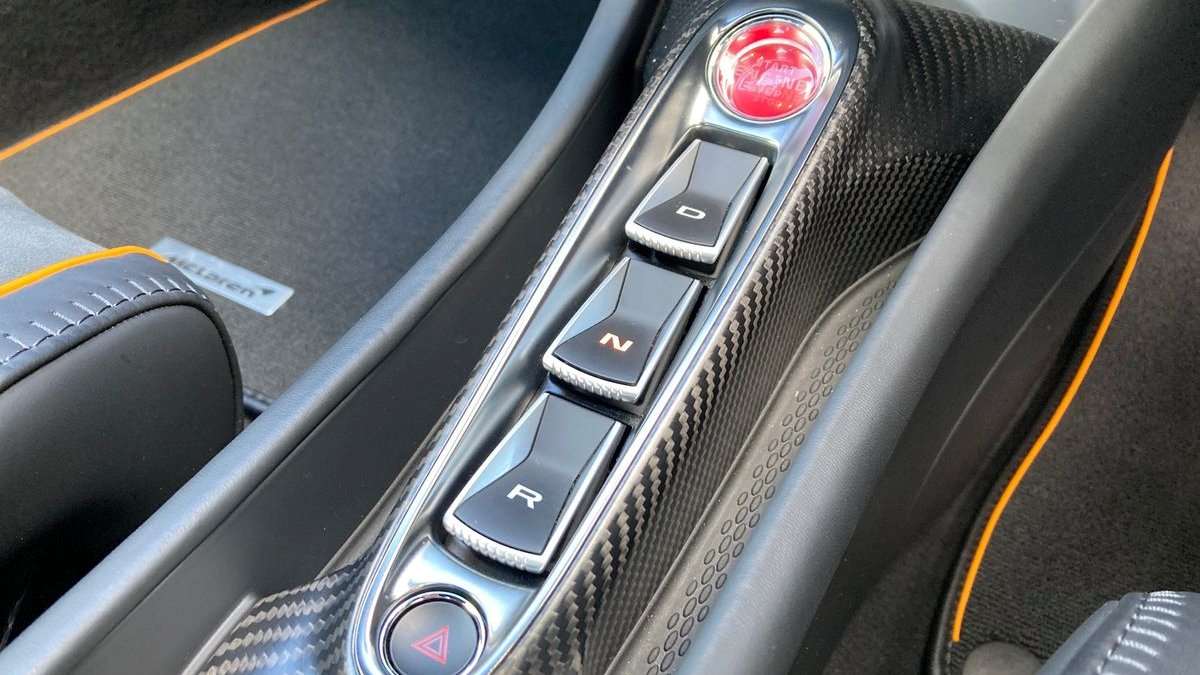 Used McLaren Artura 2023 for sale - 76113302: Photo 9