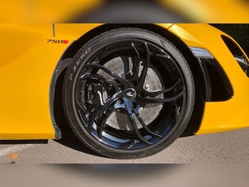 Used McLaren 750S 2024 for sale - 76156244: Photo