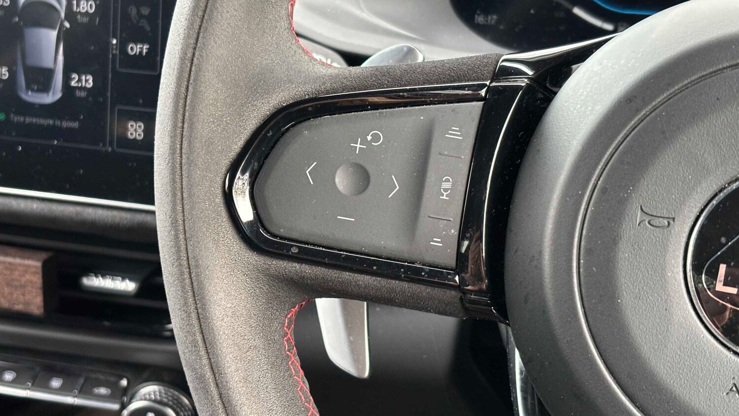 Used Lotus Emira 2024 for sale - 78209001: Photo 24