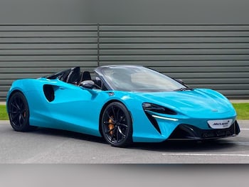 Used McLaren Artura 2024 for sale - 75649391: Photo