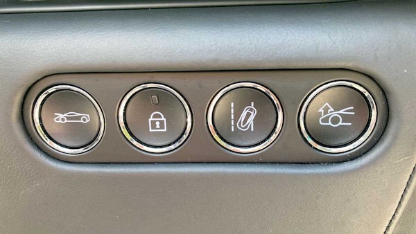 Used McLaren Artura 2024 for sale - 75649391: Photo 28