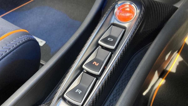 Used McLaren Artura 2024 for sale - 75649391: Photo 9