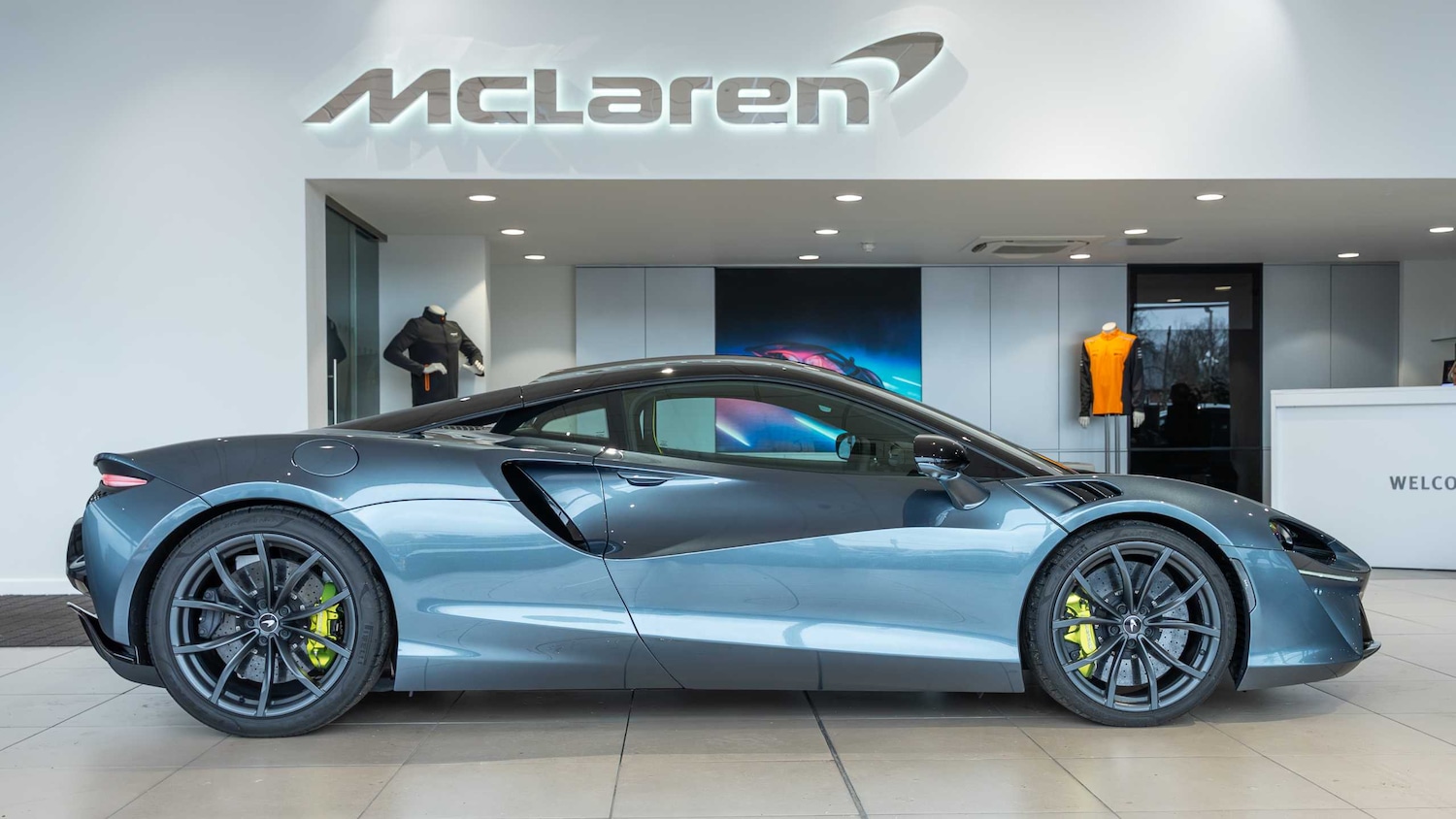 Used McLaren Artura 2023 for sale - 77786991: Photo 2
