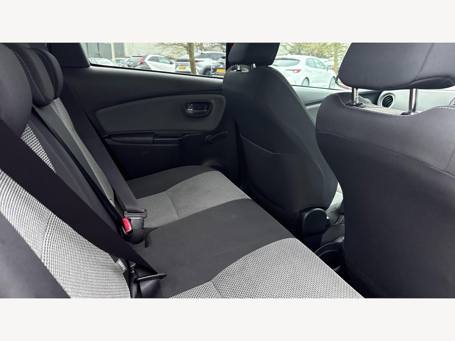 Used Toyota Yaris 2016 for sale - 77320856: Photo 14