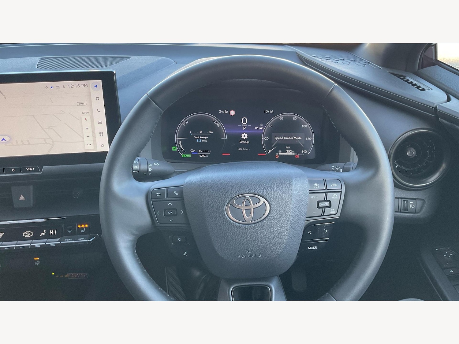 Used Toyota C-HR 2024 for sale - 77098070: Photo 8