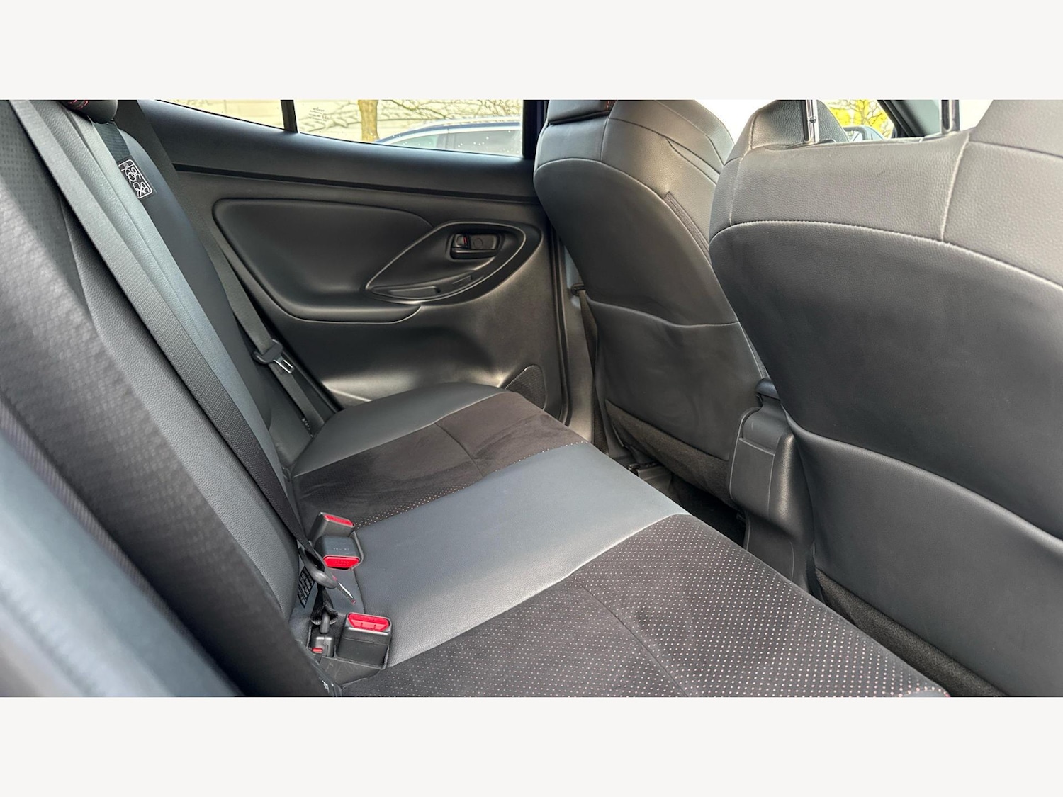 Used Toyota Yaris Cross 2023 for sale - 77097769: Photo 14