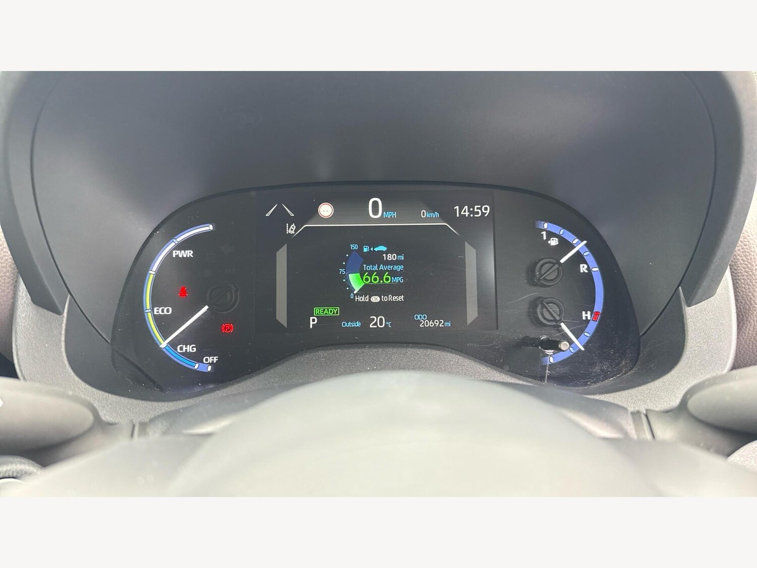 Used Toyota Yaris Cross 2024 for sale - 75941340: Photo 11