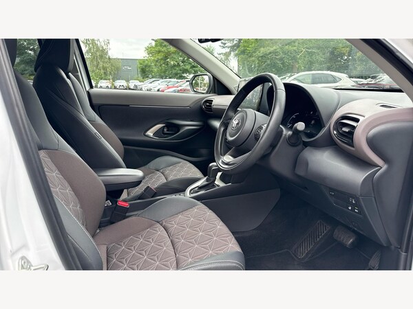 Used Toyota Yaris Cross 2024 for sale - 75941340: Photo 13