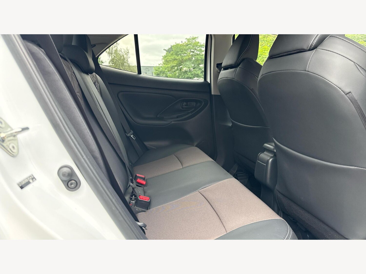 Used Toyota Yaris Cross 2024 for sale - 75941340: Photo 14