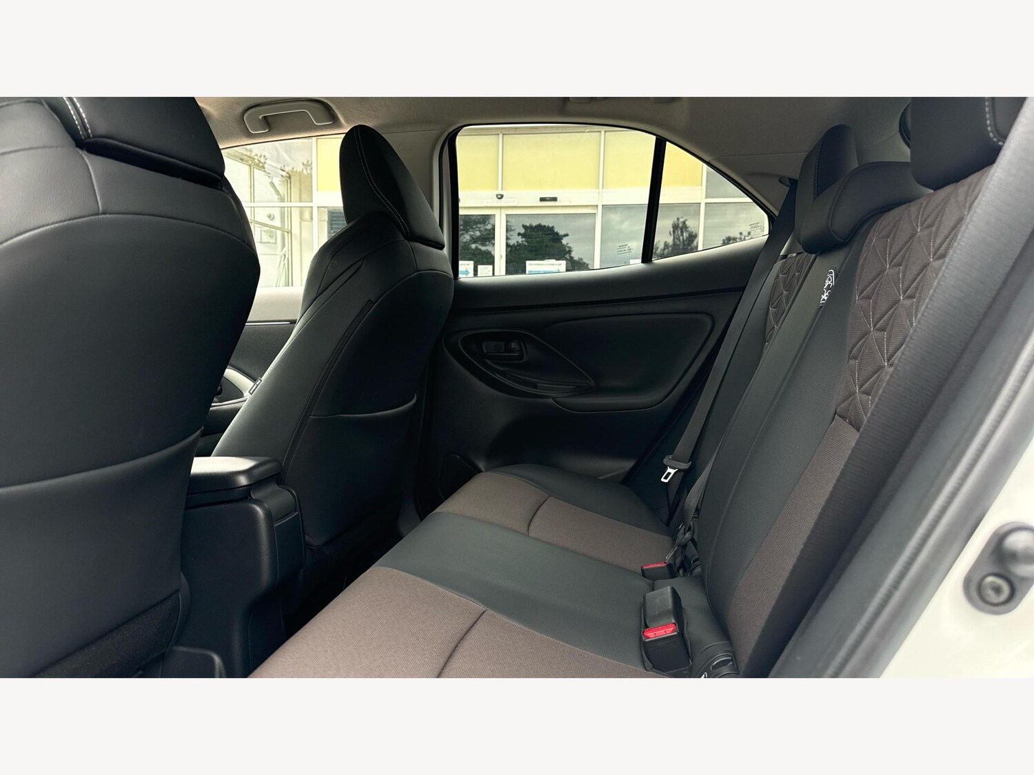 Used Toyota Yaris Cross 2024 for sale - 75941340: Photo 15