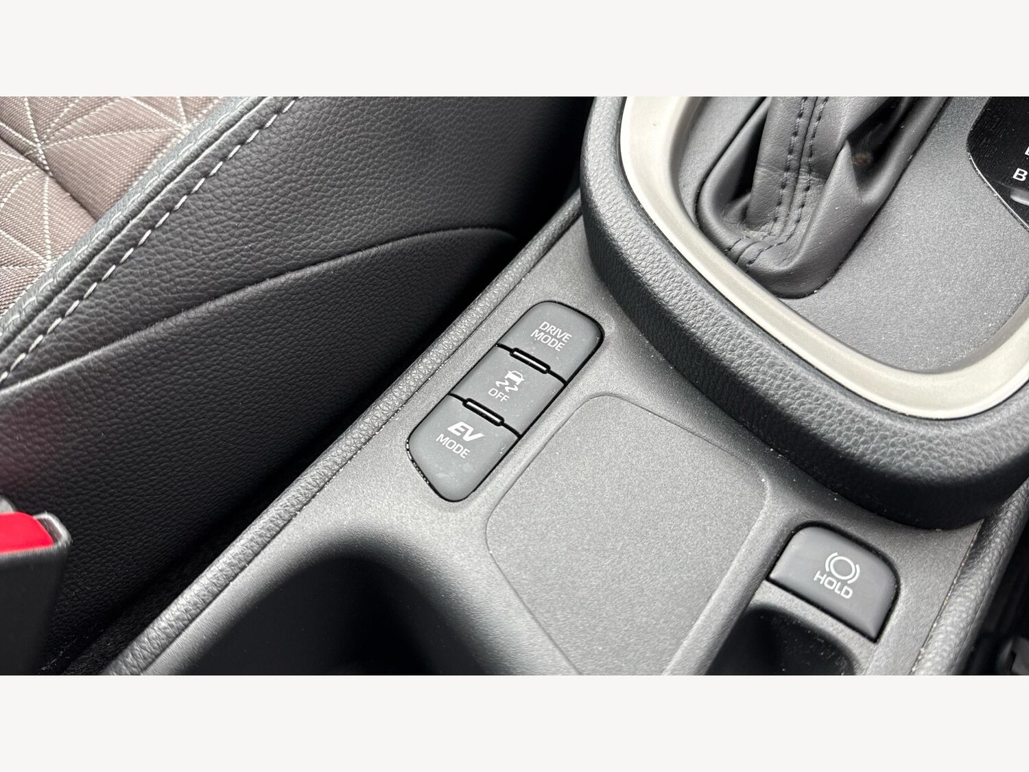 Used Toyota Yaris Cross 2024 for sale - 75941340: Photo 27