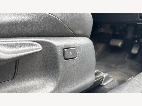 Used Toyota Yaris Cross 2024 for sale - 75941340: Photo 32
